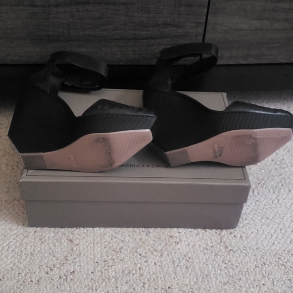 Black leather wedges - Picture 3 of 3